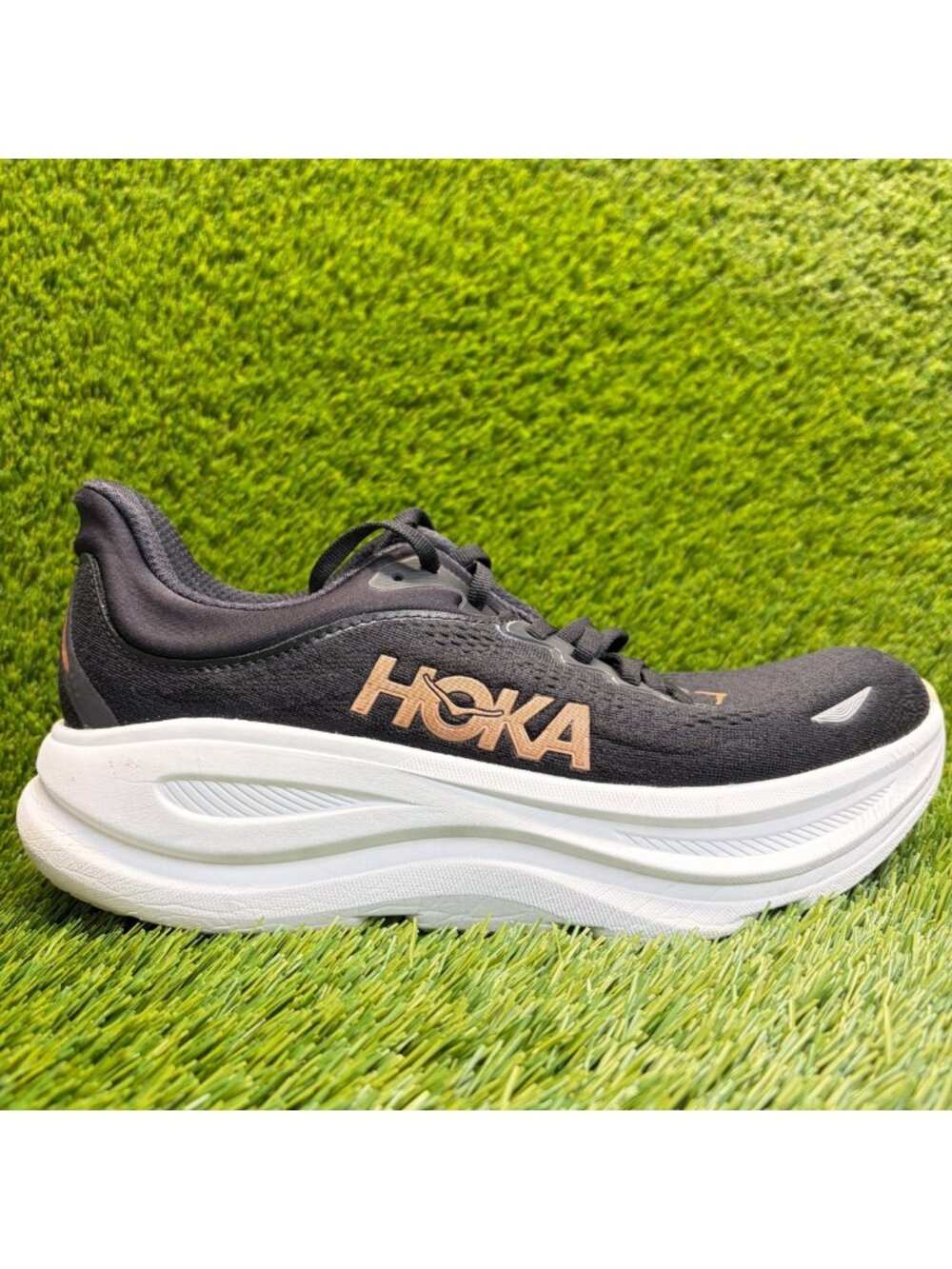 Hoka One One Bondi 9 Womens Size 10 Black Gold Athletic Running Shoes Sneakers